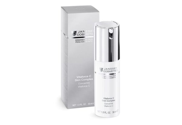 Anti ageing Vitamin C serum for every skin type 3D