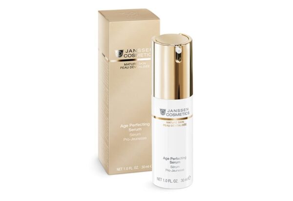 Anti ageing rejuvenating serum with vitamin C and E 3D